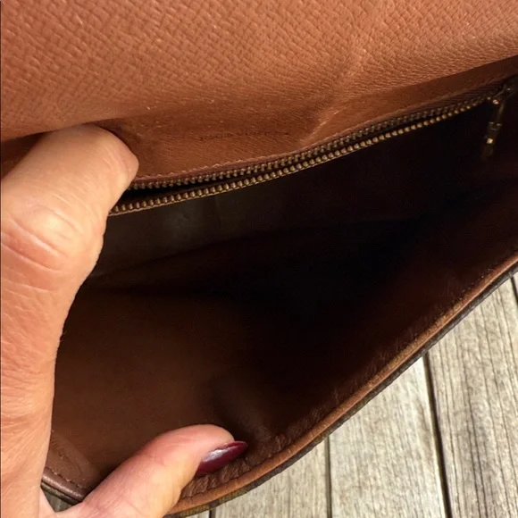 Louis Vuitton Vintage Monogram Saint Cloud GM - Picture 16 of 17